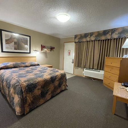 Best Maple Inn - Drayton Valley Exterior photo