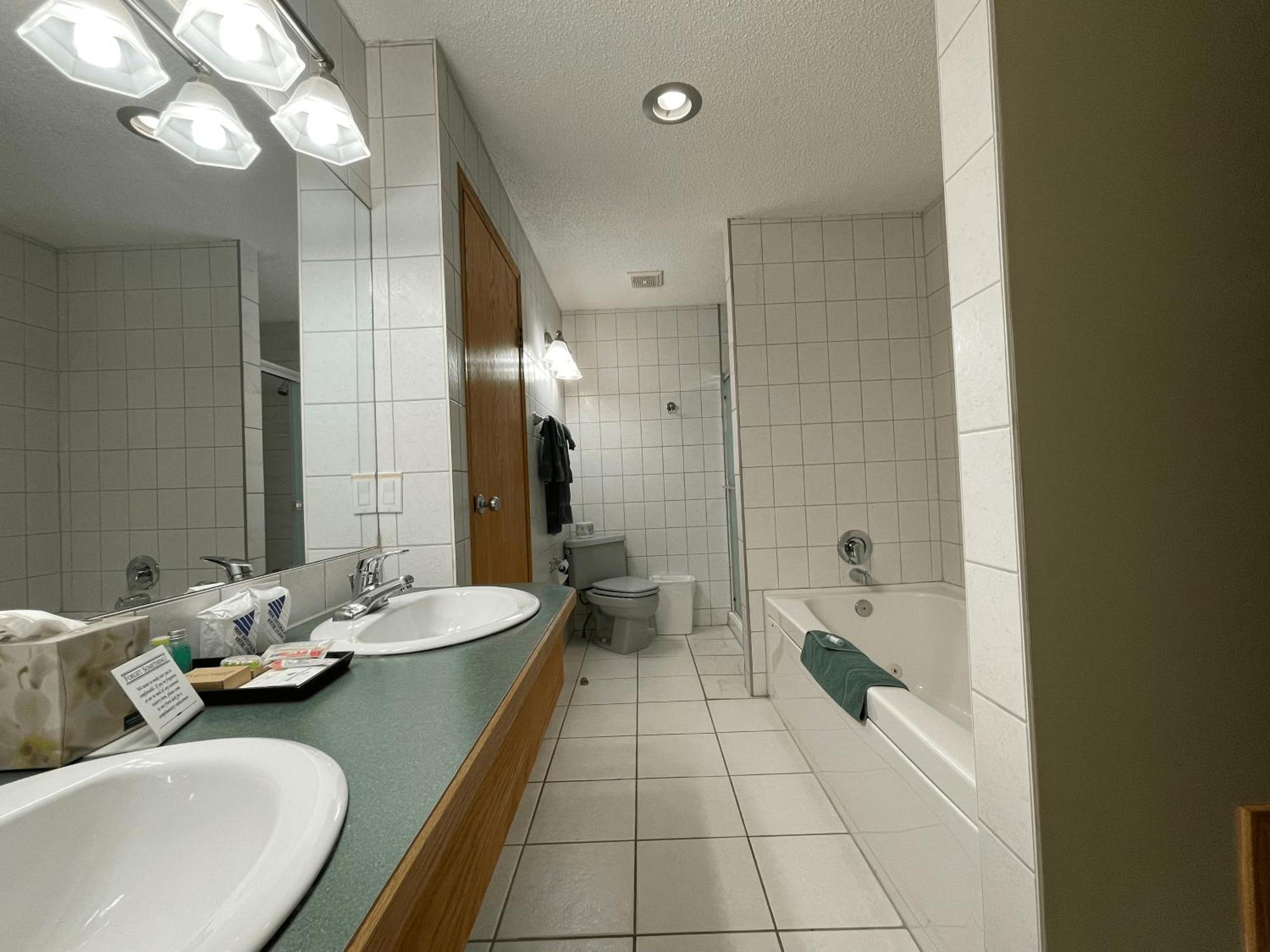 Best Maple Inn - Drayton Valley Exterior photo
