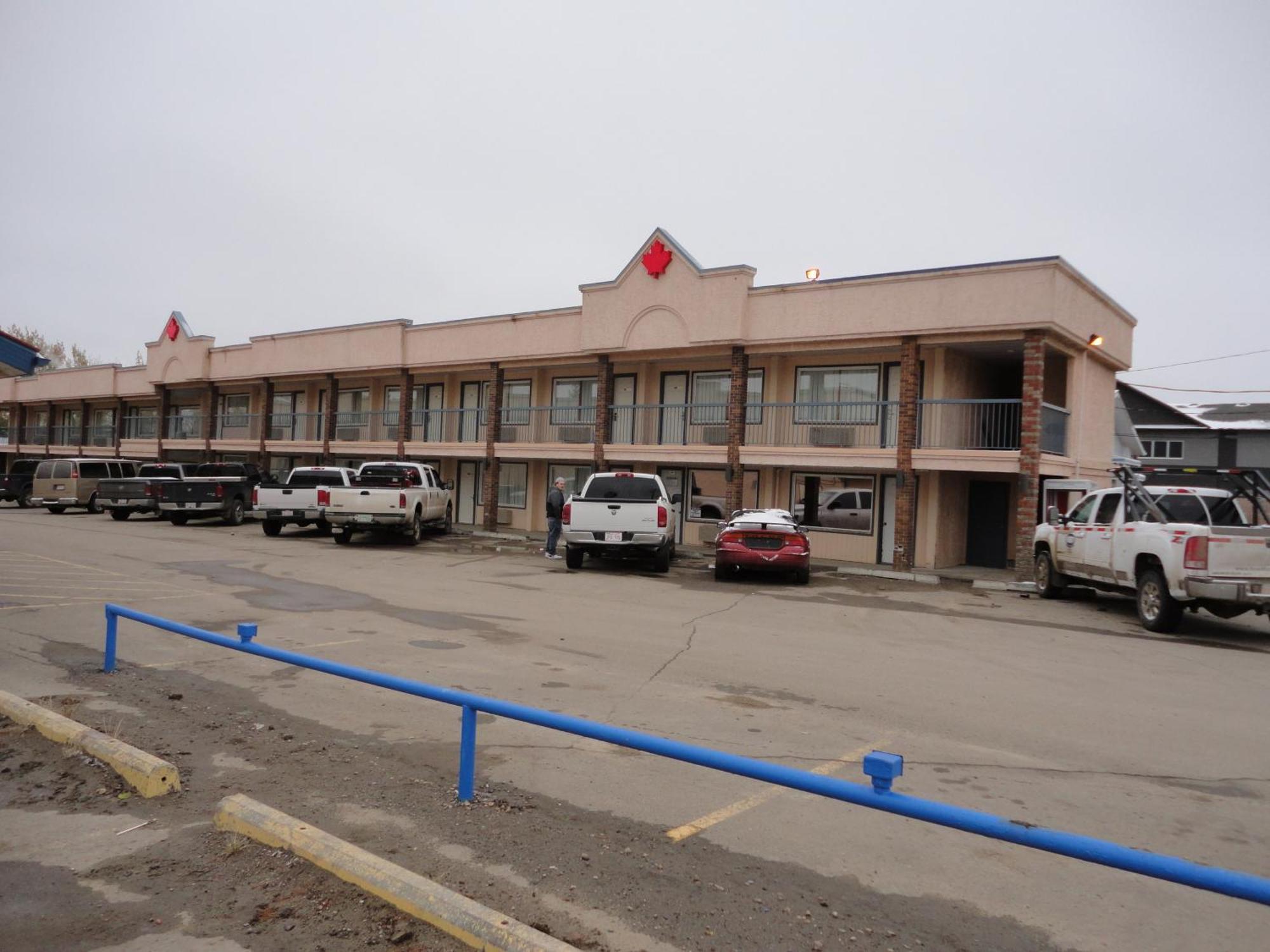 Best Maple Inn - Drayton Valley Exterior photo